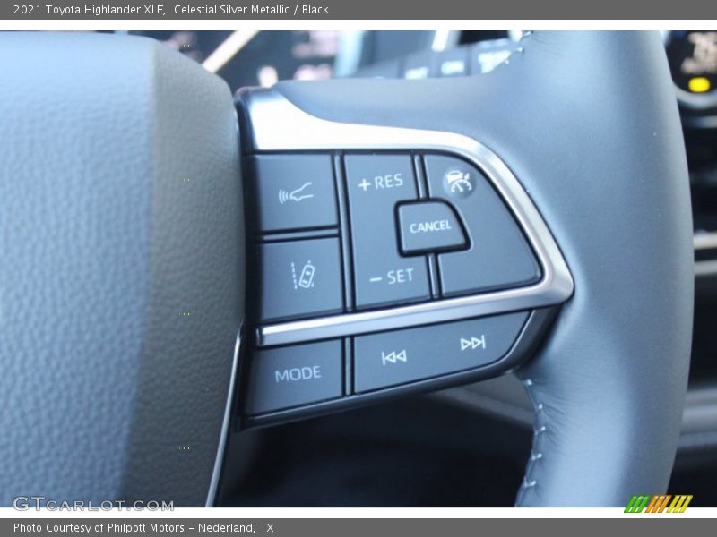 Celestial Silver Metallic / Black 2021 Toyota Highlander XLE
