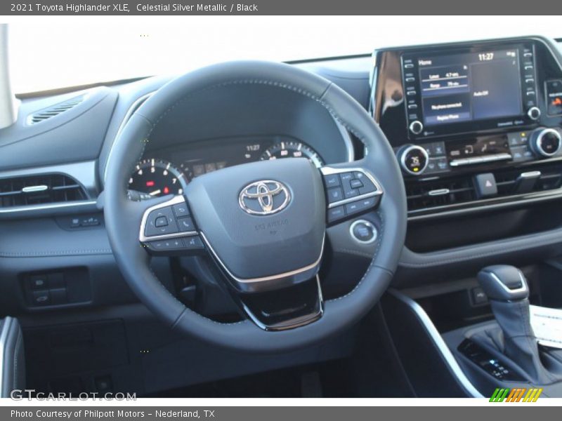 Celestial Silver Metallic / Black 2021 Toyota Highlander XLE
