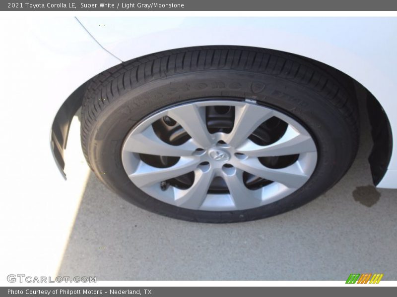 Super White / Light Gray/Moonstone 2021 Toyota Corolla LE