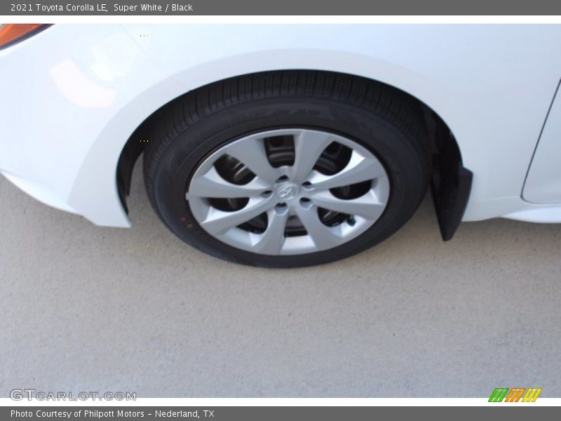 Super White / Black 2021 Toyota Corolla LE