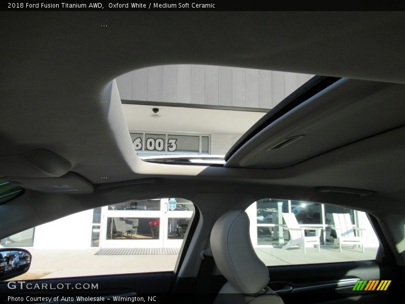 Oxford White / Medium Soft Ceramic 2018 Ford Fusion Titanium AWD