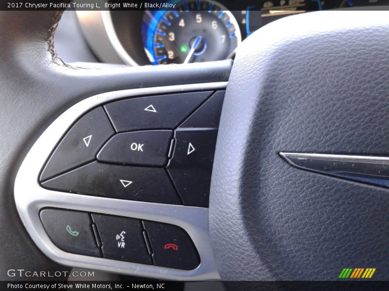 Bright White / Black/Alloy 2017 Chrysler Pacifica Touring L