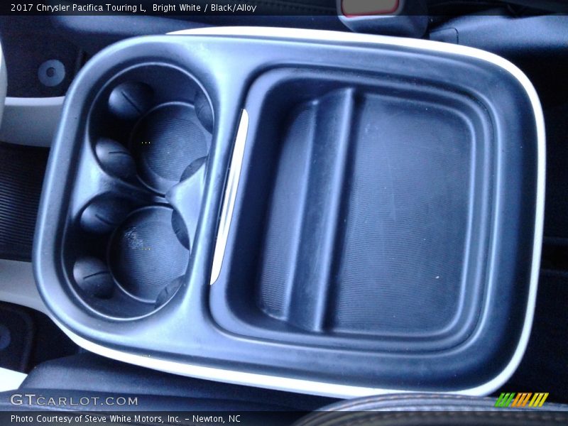 Bright White / Black/Alloy 2017 Chrysler Pacifica Touring L