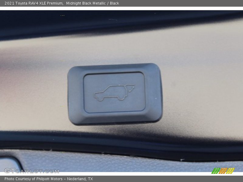 Midnight Black Metallic / Black 2021 Toyota RAV4 XLE Premium