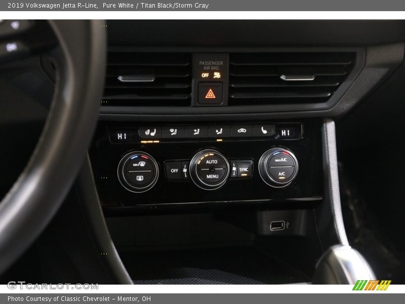 Pure White / Titan Black/Storm Gray 2019 Volkswagen Jetta R-Line