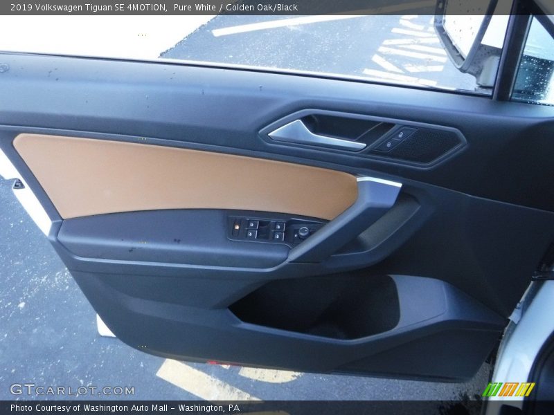 Pure White / Golden Oak/Black 2019 Volkswagen Tiguan SE 4MOTION