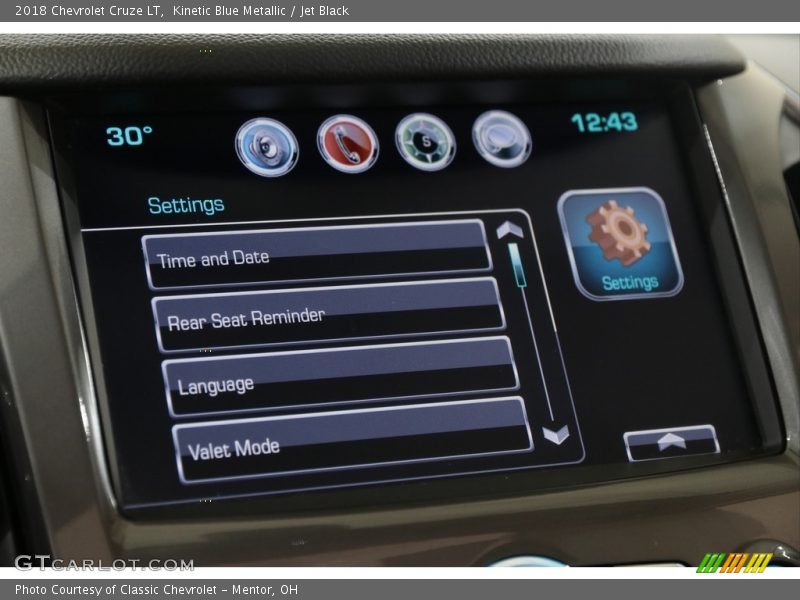 Kinetic Blue Metallic / Jet Black 2018 Chevrolet Cruze LT