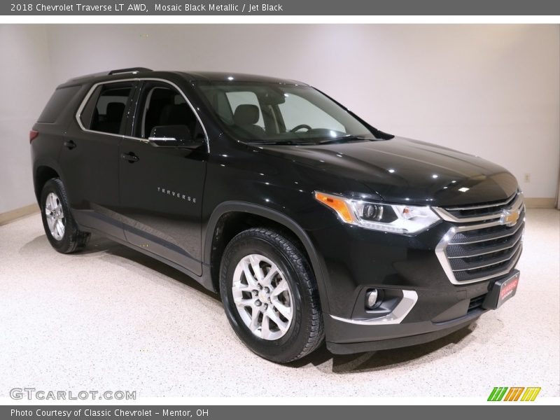 Mosaic Black Metallic / Jet Black 2018 Chevrolet Traverse LT AWD