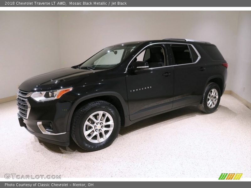Mosaic Black Metallic / Jet Black 2018 Chevrolet Traverse LT AWD