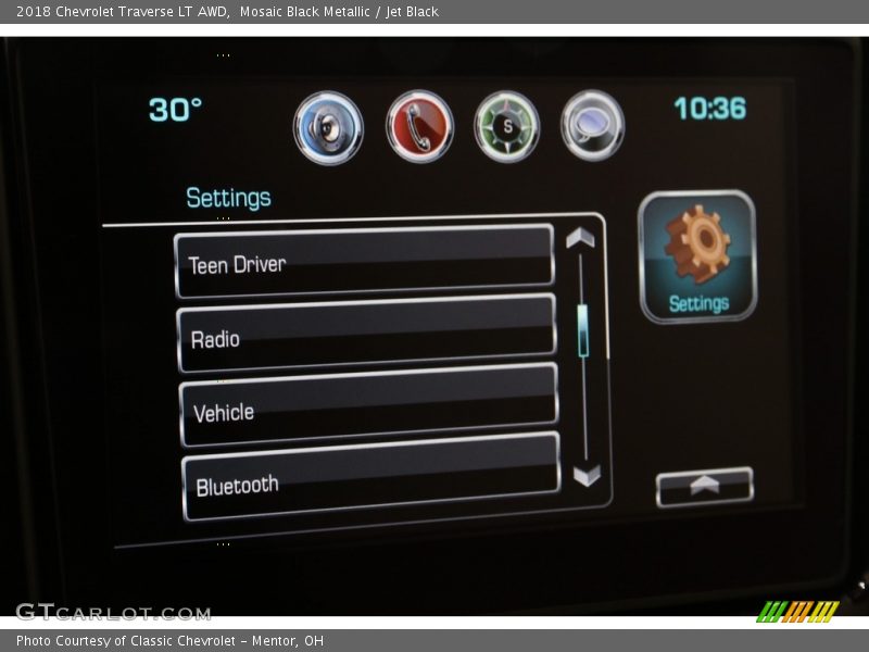 Mosaic Black Metallic / Jet Black 2018 Chevrolet Traverse LT AWD