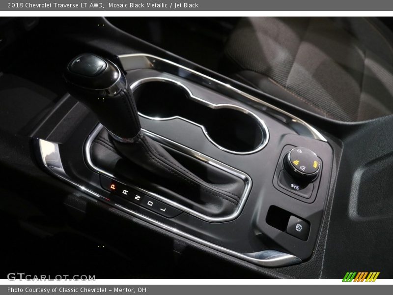 Mosaic Black Metallic / Jet Black 2018 Chevrolet Traverse LT AWD