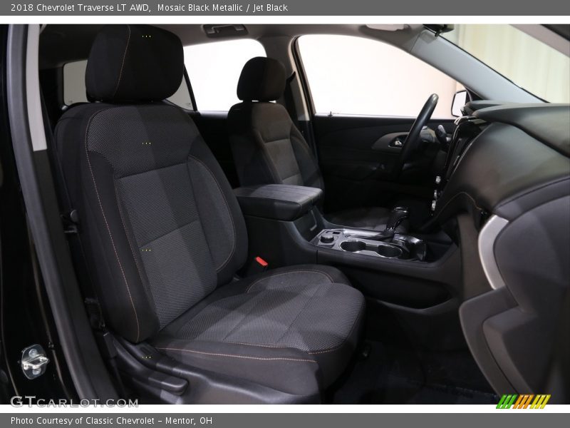 Mosaic Black Metallic / Jet Black 2018 Chevrolet Traverse LT AWD