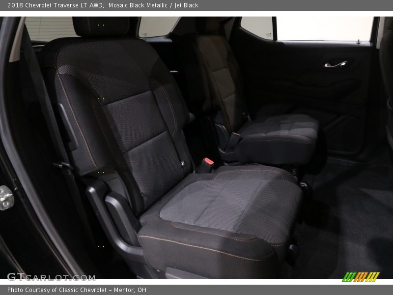 Mosaic Black Metallic / Jet Black 2018 Chevrolet Traverse LT AWD