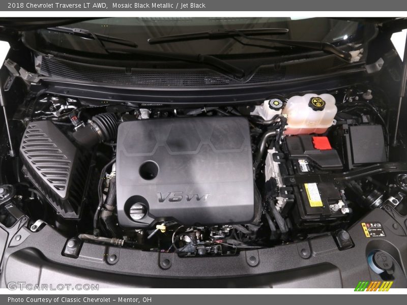 Mosaic Black Metallic / Jet Black 2018 Chevrolet Traverse LT AWD