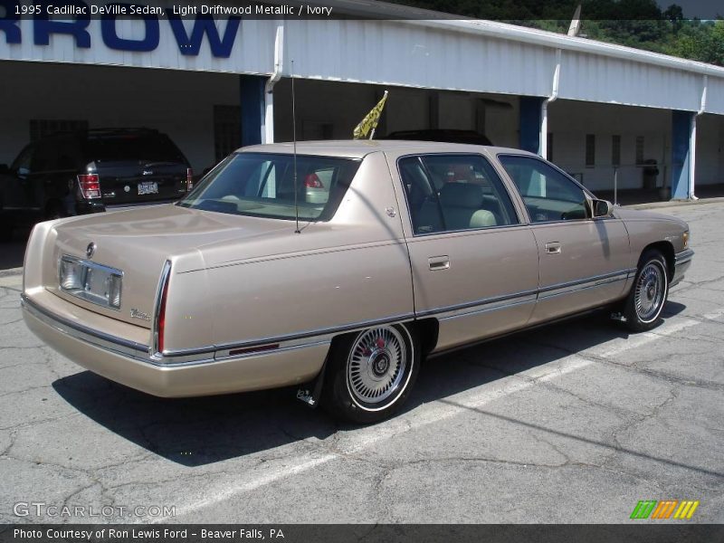 Light Driftwood Metallic / Ivory 1995 Cadillac DeVille Sedan