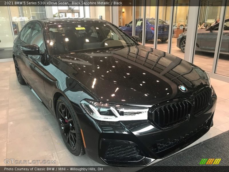 Black Sapphire Metallic / Black 2021 BMW 5 Series 530i xDrive Sedan
