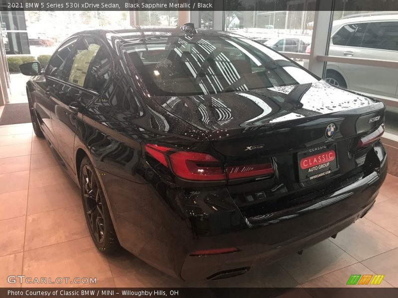 Black Sapphire Metallic / Black 2021 BMW 5 Series 530i xDrive Sedan