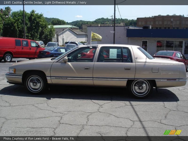 Light Driftwood Metallic / Ivory 1995 Cadillac DeVille Sedan