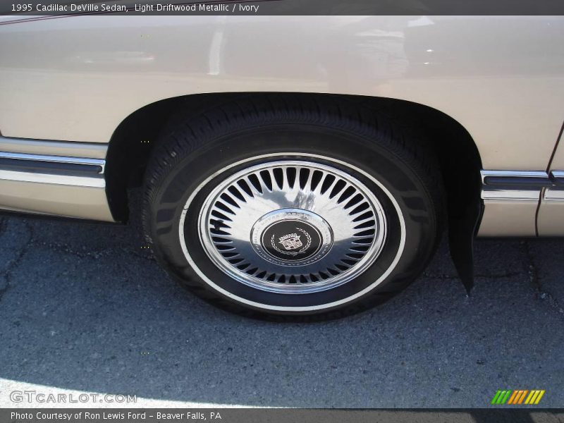 Light Driftwood Metallic / Ivory 1995 Cadillac DeVille Sedan