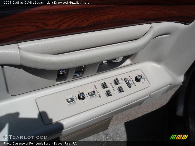 Light Driftwood Metallic / Ivory 1995 Cadillac DeVille Sedan
