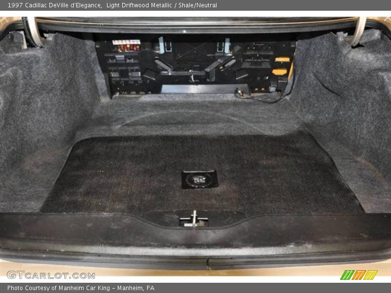 Light Driftwood Metallic / Shale/Neutral 1997 Cadillac DeVille d'Elegance