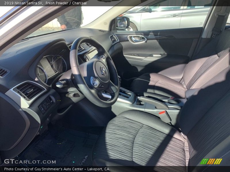 Fresh Powder / Charcoal 2019 Nissan Sentra SV