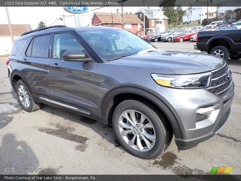 Front 3/4 View of 2021 Explorer XLT 4WD