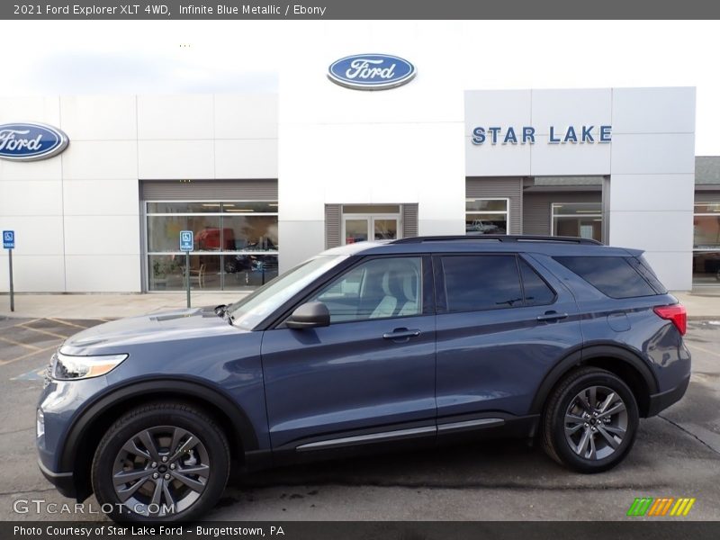 Infinite Blue Metallic / Ebony 2021 Ford Explorer XLT 4WD