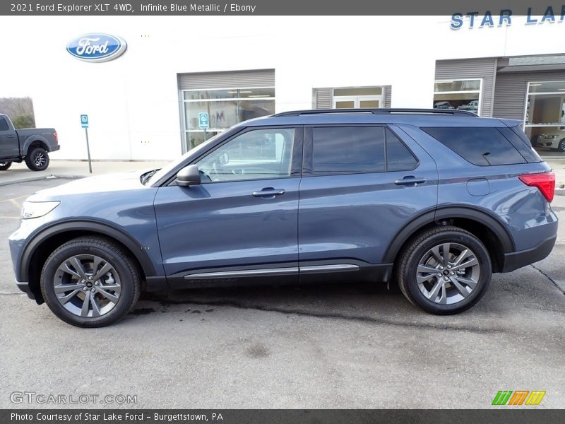 Infinite Blue Metallic / Ebony 2021 Ford Explorer XLT 4WD