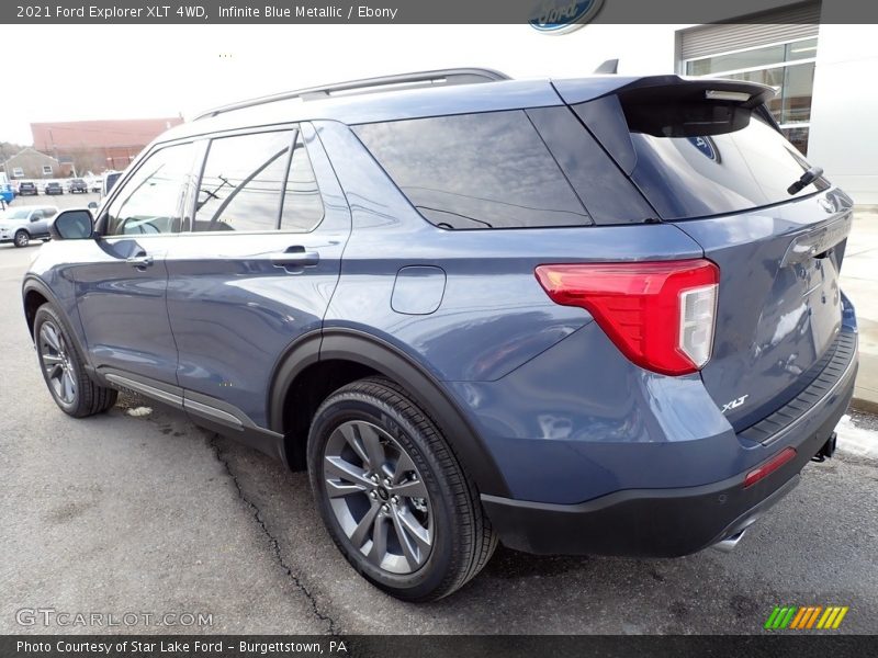 Infinite Blue Metallic / Ebony 2021 Ford Explorer XLT 4WD