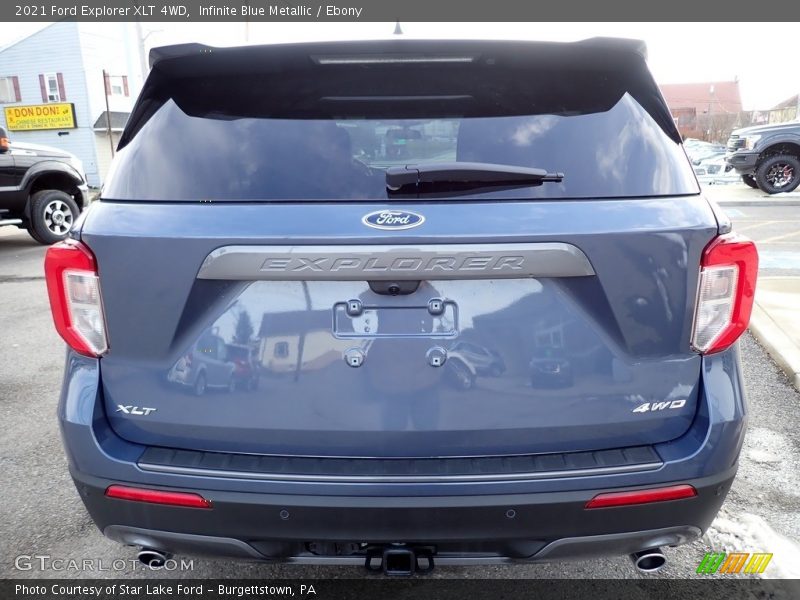 Infinite Blue Metallic / Ebony 2021 Ford Explorer XLT 4WD