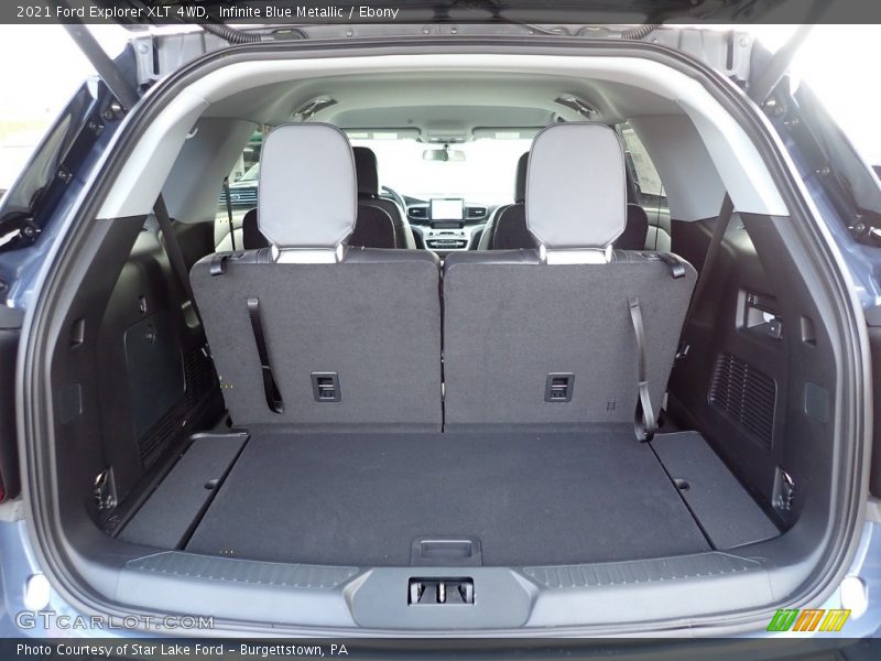 Infinite Blue Metallic / Ebony 2021 Ford Explorer XLT 4WD