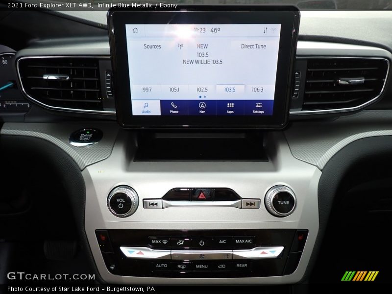 Infinite Blue Metallic / Ebony 2021 Ford Explorer XLT 4WD