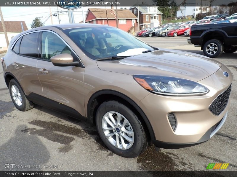 Front 3/4 View of 2020 Escape SE 4WD