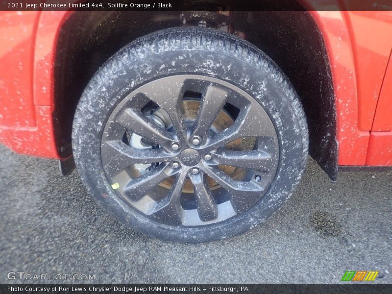 Spitfire Orange / Black 2021 Jeep Cherokee Limited 4x4