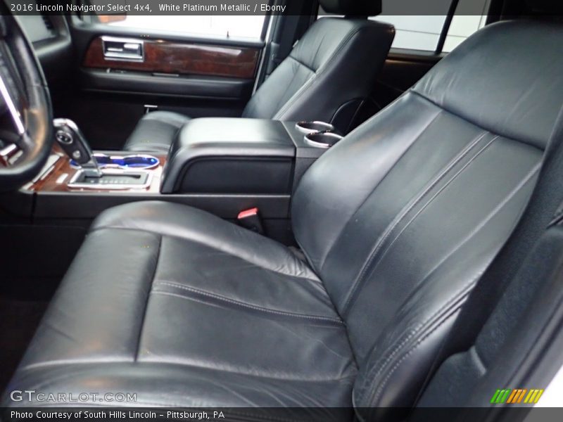 Front Seat of 2016 Navigator Select 4x4