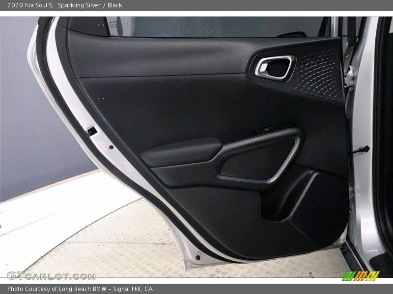 Door Panel of 2020 Soul S