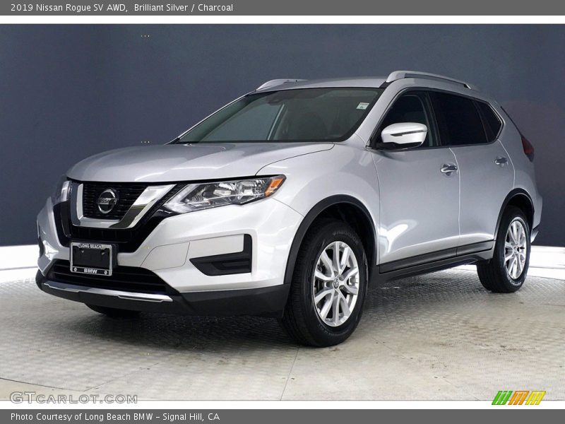 Front 3/4 View of 2019 Rogue SV AWD