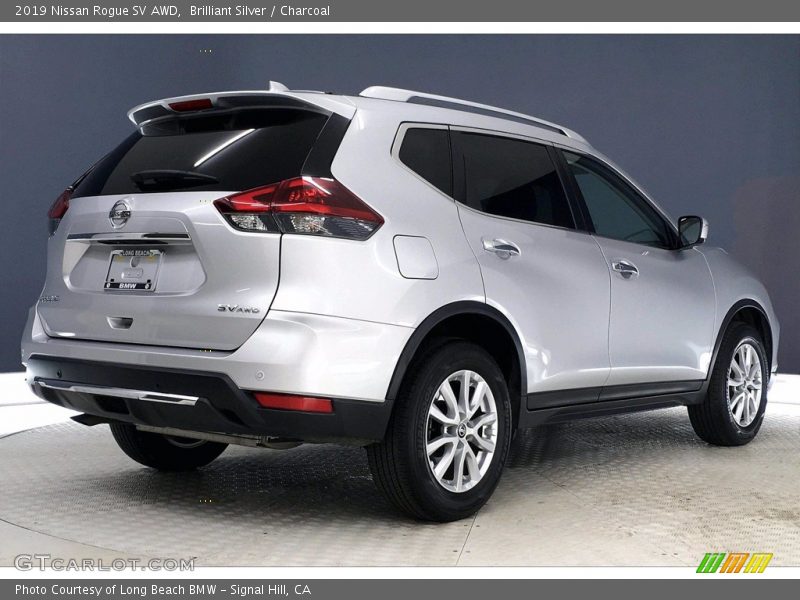 Brilliant Silver / Charcoal 2019 Nissan Rogue SV AWD