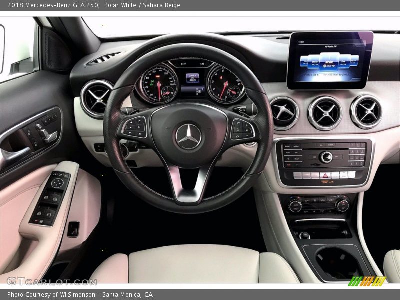 Polar White / Sahara Beige 2018 Mercedes-Benz GLA 250