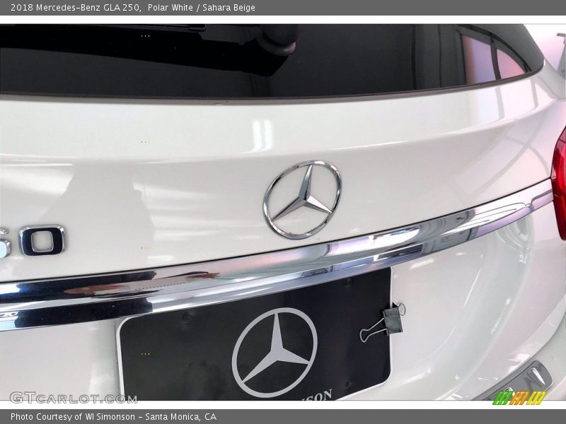 Polar White / Sahara Beige 2018 Mercedes-Benz GLA 250