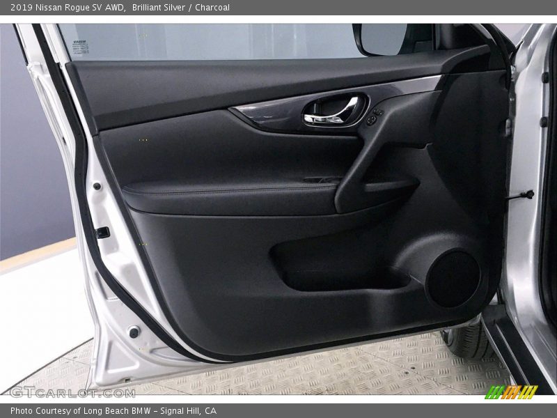 Door Panel of 2019 Rogue SV AWD