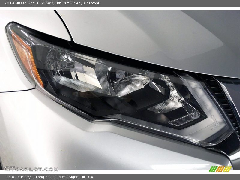 Brilliant Silver / Charcoal 2019 Nissan Rogue SV AWD