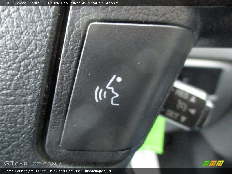 Silver Sky Metallic / Graphite 2013 Toyota Tundra SR5 Double Cab
