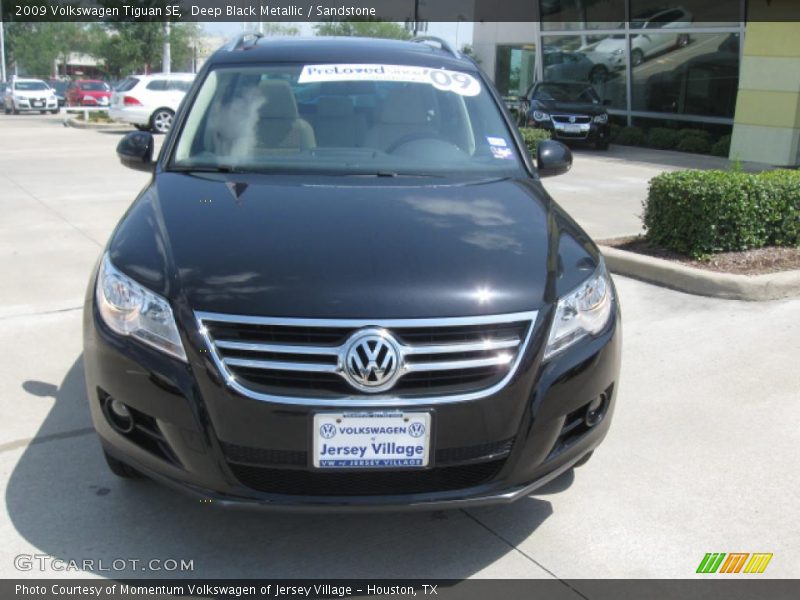 Deep Black Metallic / Sandstone 2009 Volkswagen Tiguan SE