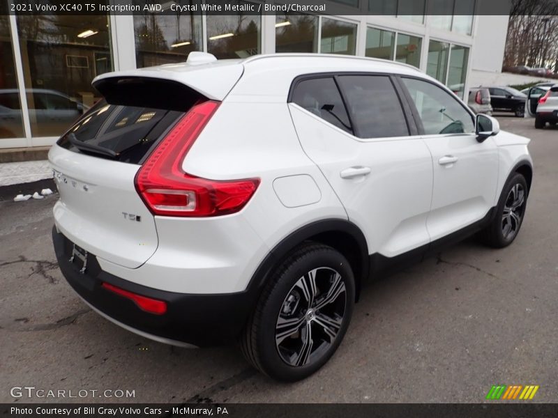 Crystal White Metallic / Blond/Charcoal 2021 Volvo XC40 T5 Inscription AWD