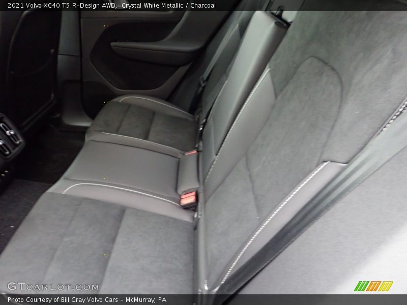 Crystal White Metallic / Charcoal 2021 Volvo XC40 T5 R-Design AWD
