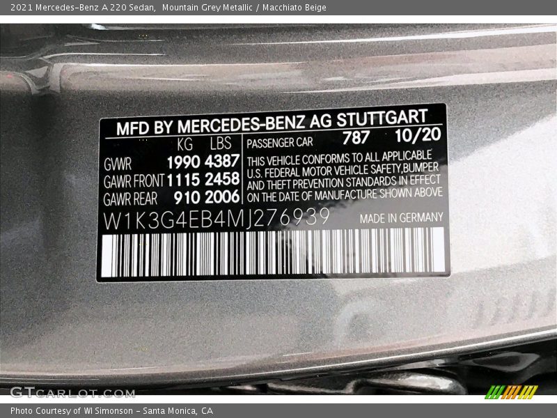 Mountain Grey Metallic / Macchiato Beige 2021 Mercedes-Benz A 220 Sedan