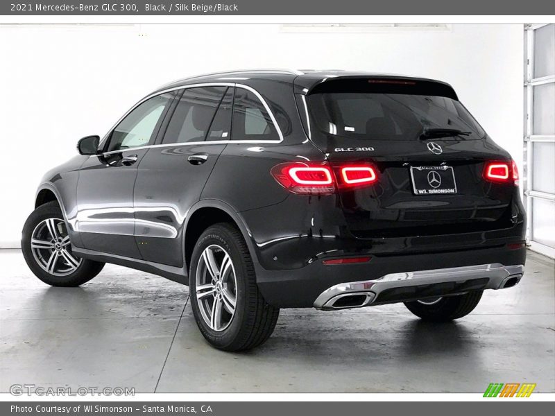 Black / Silk Beige/Black 2021 Mercedes-Benz GLC 300