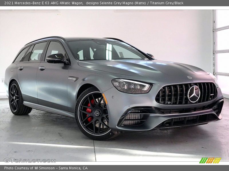 Front 3/4 View of 2021 E 63 AMG 4Matic Wagon